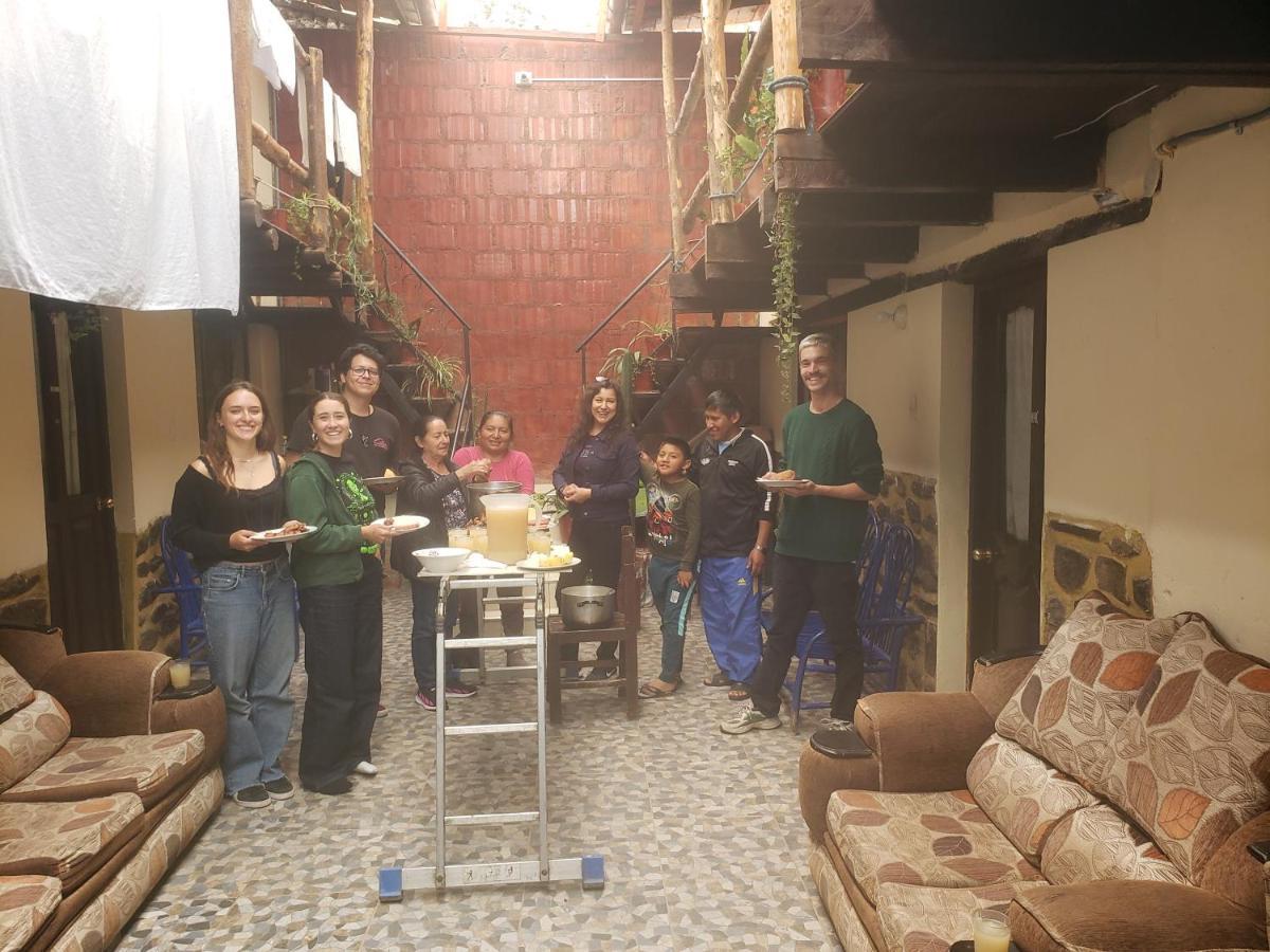 Kukuli Castillo Inka * Cuzco